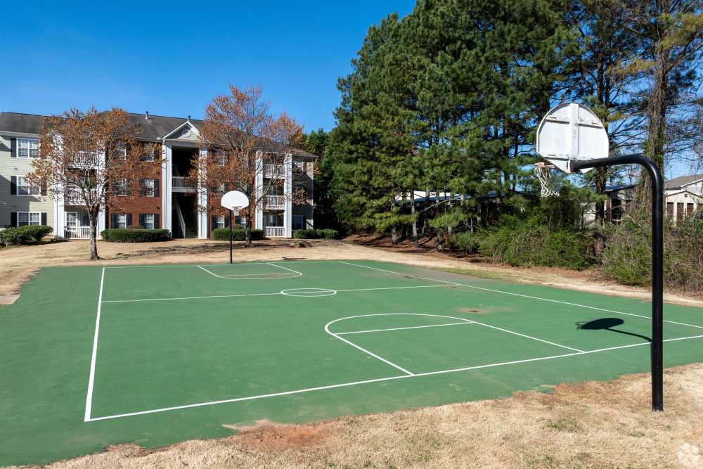 Outdoor basketball court at Cherokee Summit Apartments in Acworth, Georgia