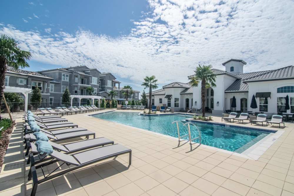 Photos of Shadetree Apartments in Ruskin, FL