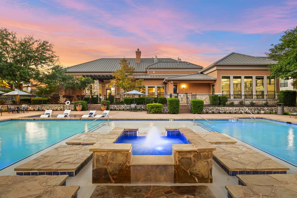 Luxury swimming pool at Onion Creek Luxury Apartments in Austin, Texas