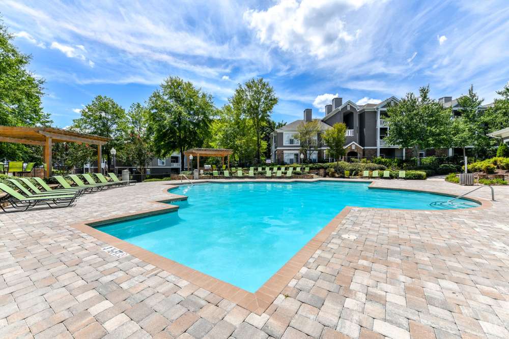 The resort-style swimming pool at Retreat at Johns Creek in Duluth, Georgia