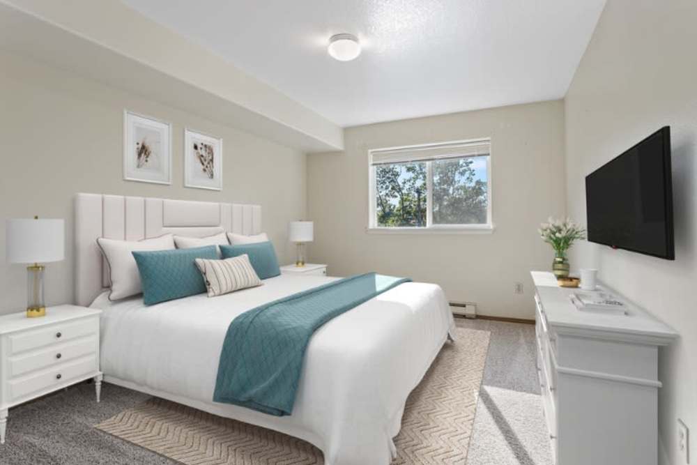 Spacious bedroom at Gateway Plaza Apartments in Portland, Oregon