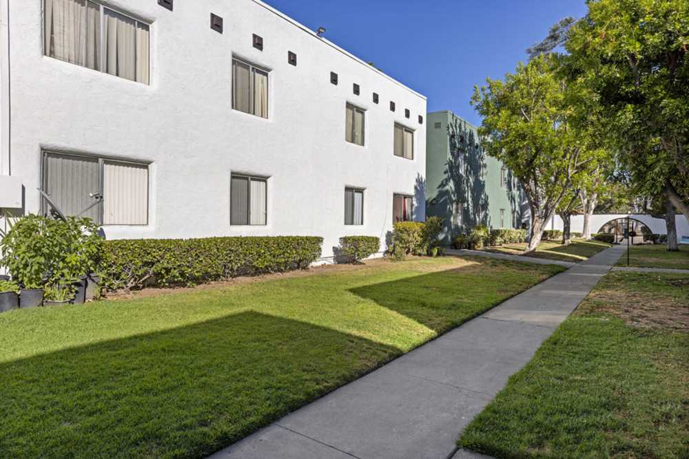 Walkway Valle at Mission in Escondido, California