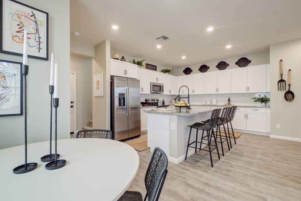 Apartment kitchen with dining area at BB Living at The Oaks in Meridian, Idaho