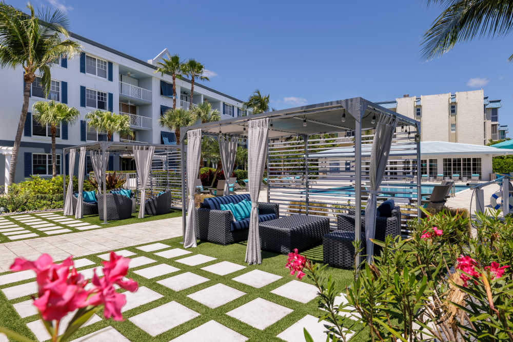 Beautiful courtyards at Bermuda Cay in Boynton Beach, Florida