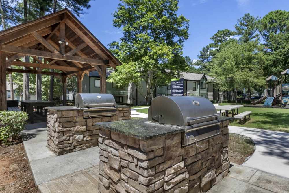 Outdoor grilling area at The Greens At Peachtree City in Peachtree City, Georgia