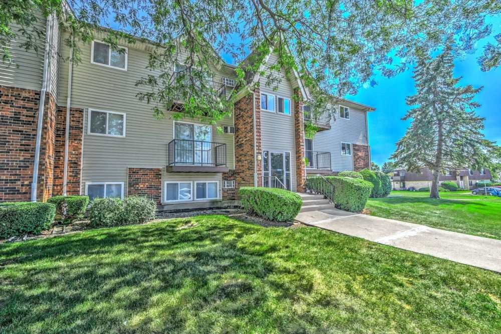 Exterior view of the apartment at Hidden Creek, Crown Point, Indiana