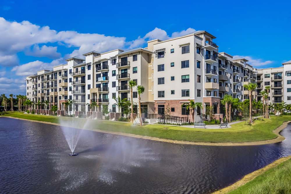 Rendering of apartments and water fountain at Shalimar at Plantation in Plantation, Florida