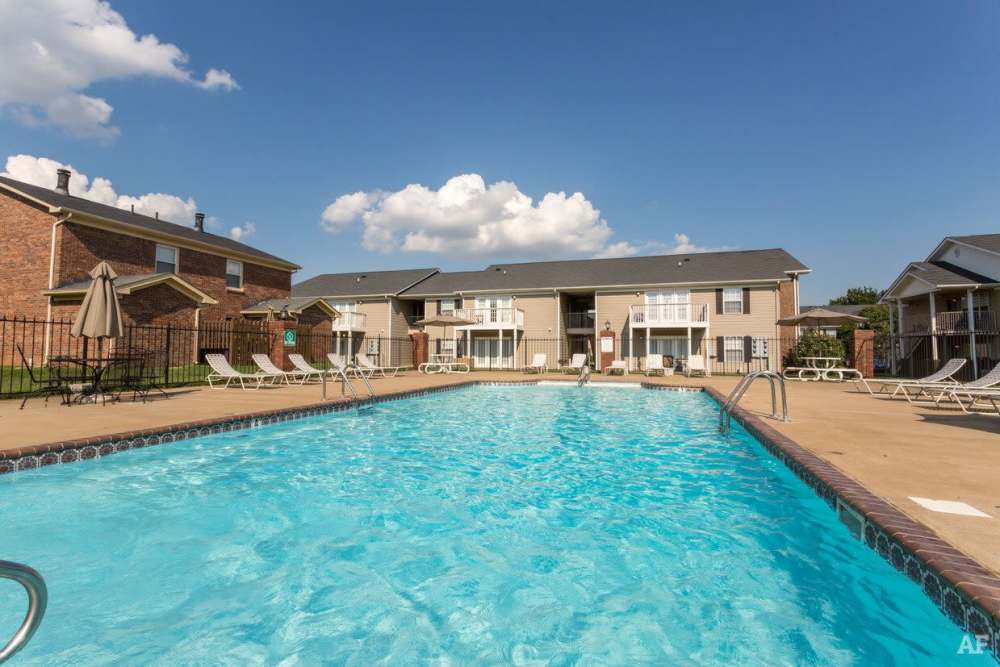 Swimming pool Charleston Hall in Smyrna, Tennessee
