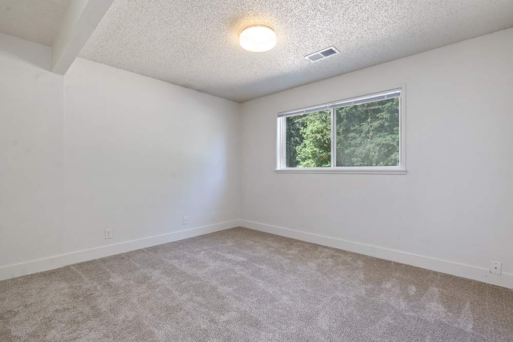 Large Bedroom