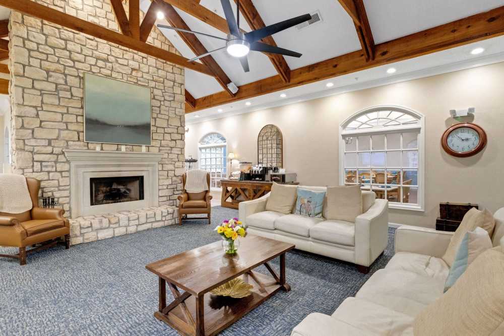 beautiful lobby to Carriage Inn Katy in Katy, Texas