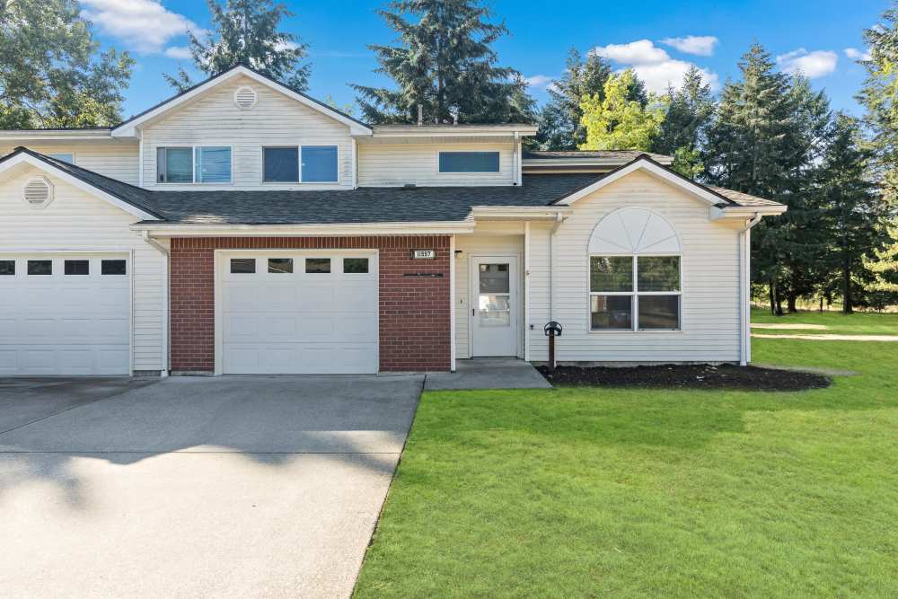 Exterior view of Eagleview home