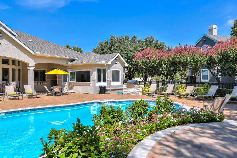 Swimming pool at Sheridan Park at Spring Creek in Plano, Texas