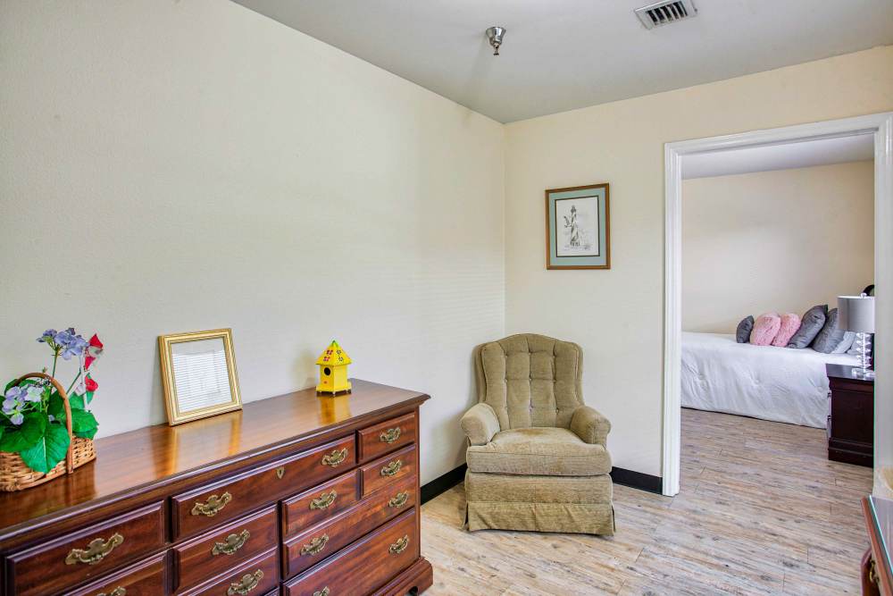 Living space Clemmons Village Assisted Living and Memory Care in Clemmons, North Carolina