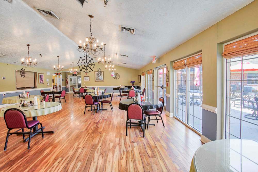 Communal gathering space Clemmons Village Assisted Living and Memory Care in Clemmons, North Carolina