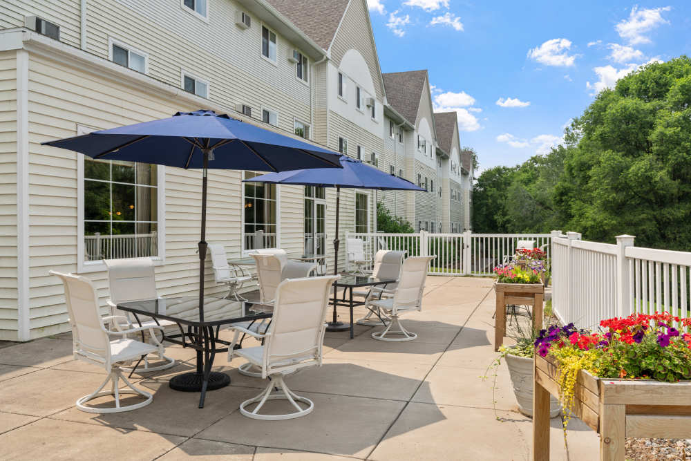 Outdoor patio at Amira Choice Champlin in Champlin, Minnesota