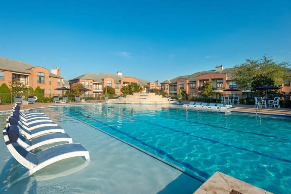 Sparkling pool at San Cierra in Houston, Texas
