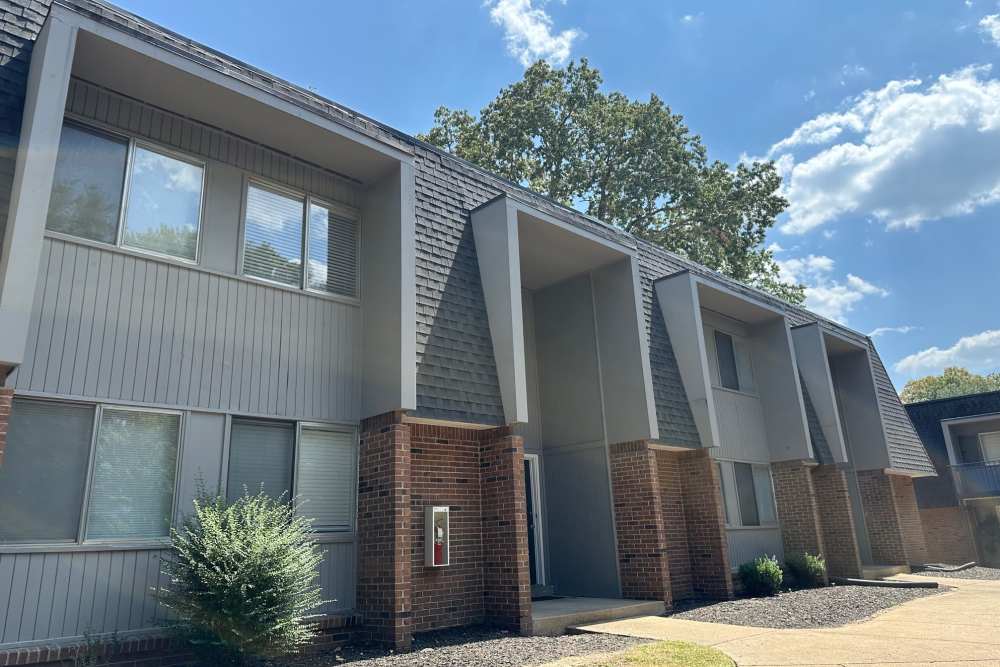 View of apartments at Patrician Terrace Apartment Homes in Jackson, Tennessee