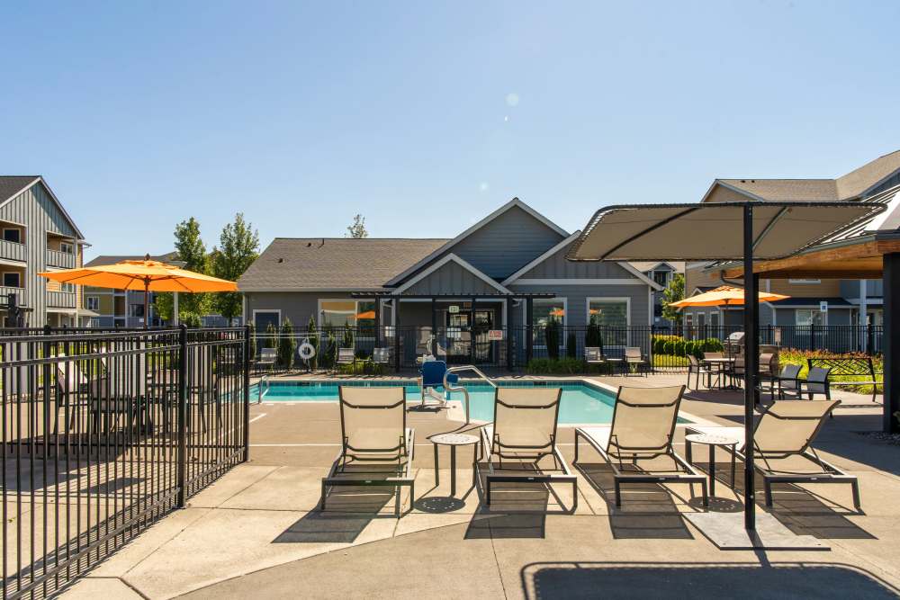 Beautiful Swimming Pool at Rock Creek Commons in Vancouver, Washington