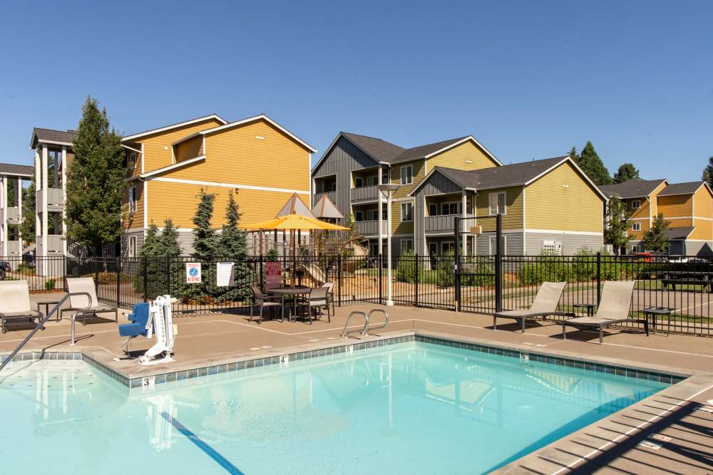 Apartments with a Swimming Pool at Rock Creek Commons