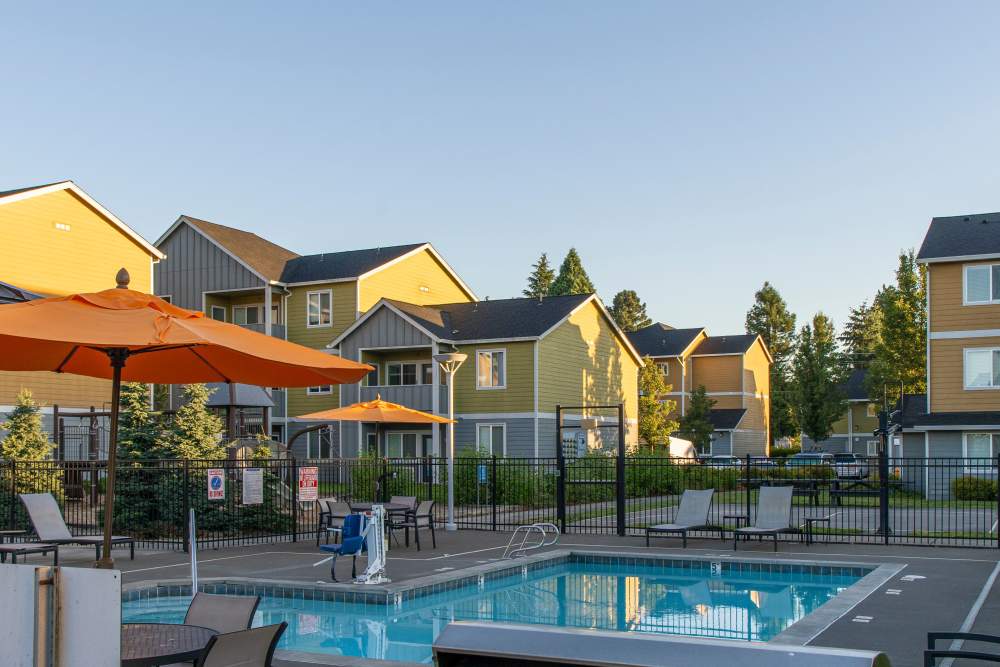 Enjoy Apartments with a Swimming Pool at Rock Creek Commons 