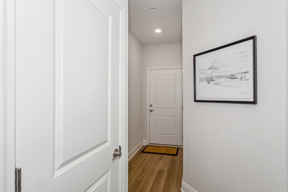 Pet-Friendly Apartments in Pensacola, FL - City North - Landing and Hall way