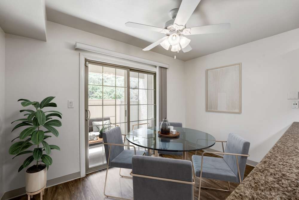 a welcoming living space at Eucalyptus Ridge in Lakeside, California