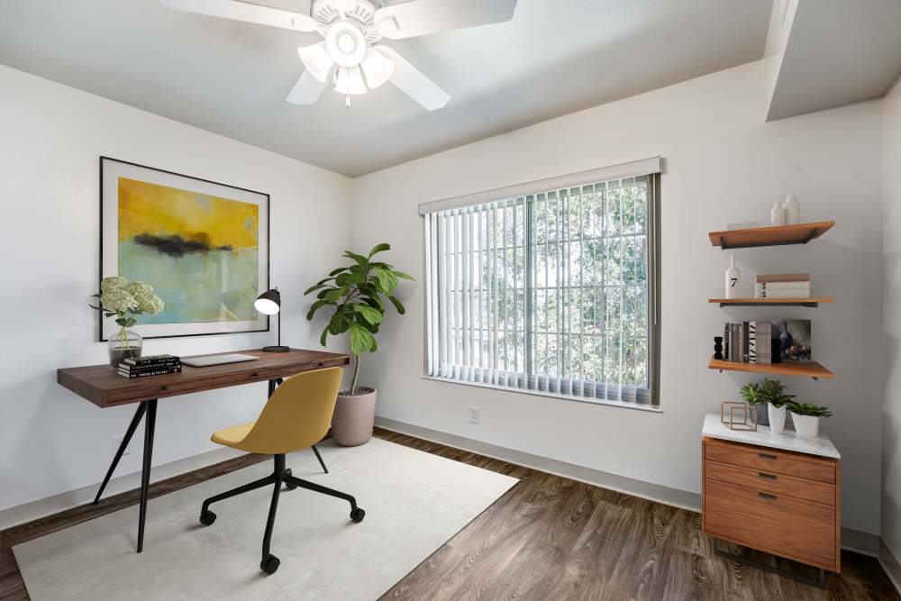 a bright bedroom at Eucalyptus Ridge in Lakeside, California