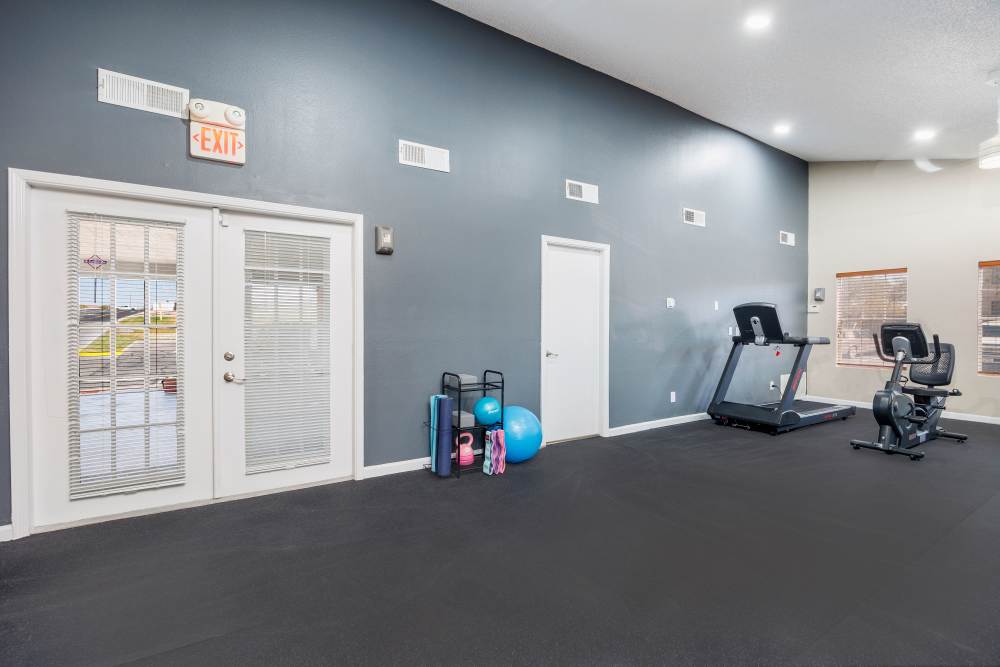 threadmill with spacious equipments
