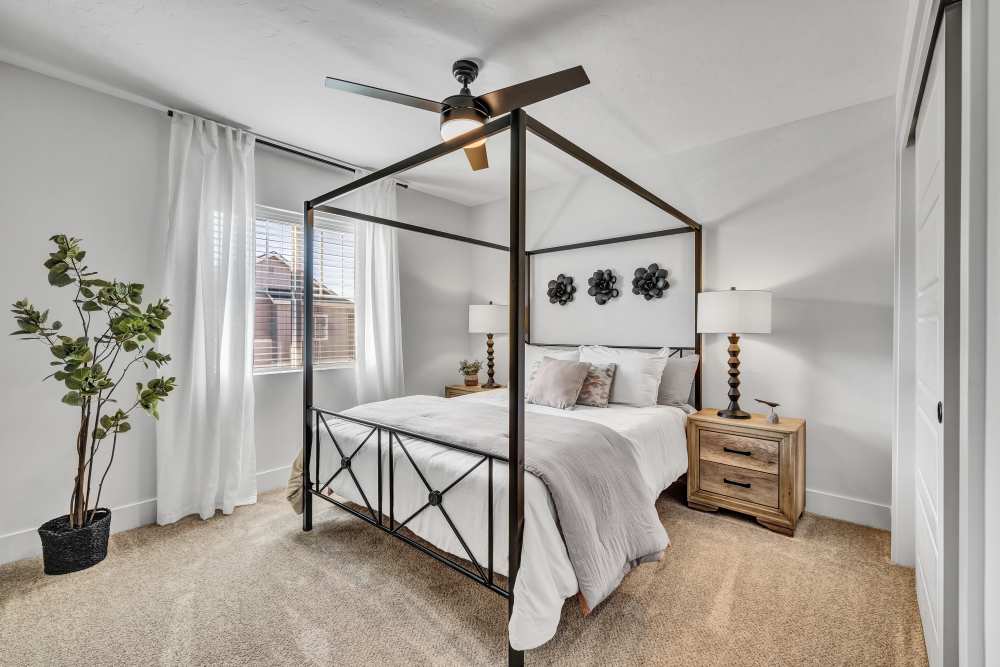 Primary bedroom at BB Living at The Oaks in Meridian, Idaho