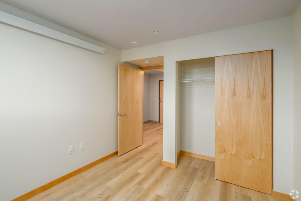 Wide room with closet in Bryant Manor in Seattle, Washington