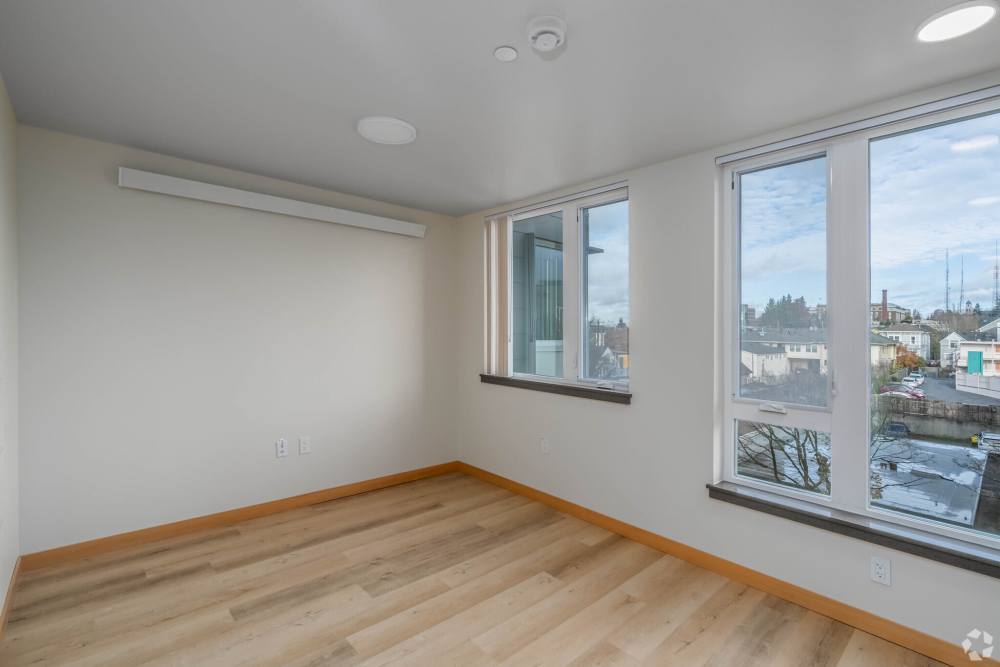 Wide room in Bryant Manor in Seattle, Washington