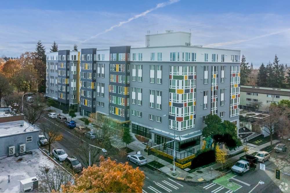 Building view in Bryant Manor in Seattle, Washington