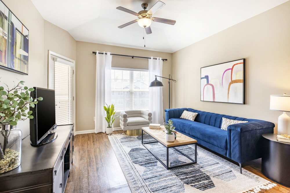 living area at ((location_name}} in Kansas City, MO