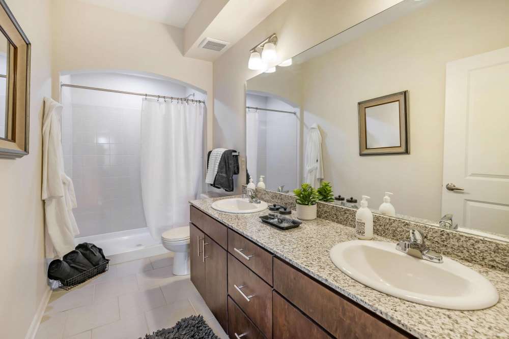 bathroom at ((location_name}} in Kansas City, MO