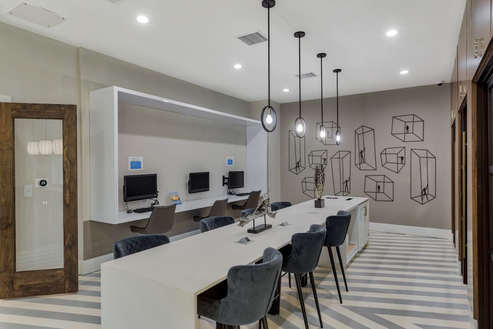 business center at ((location_name}} in Kansas City, MO