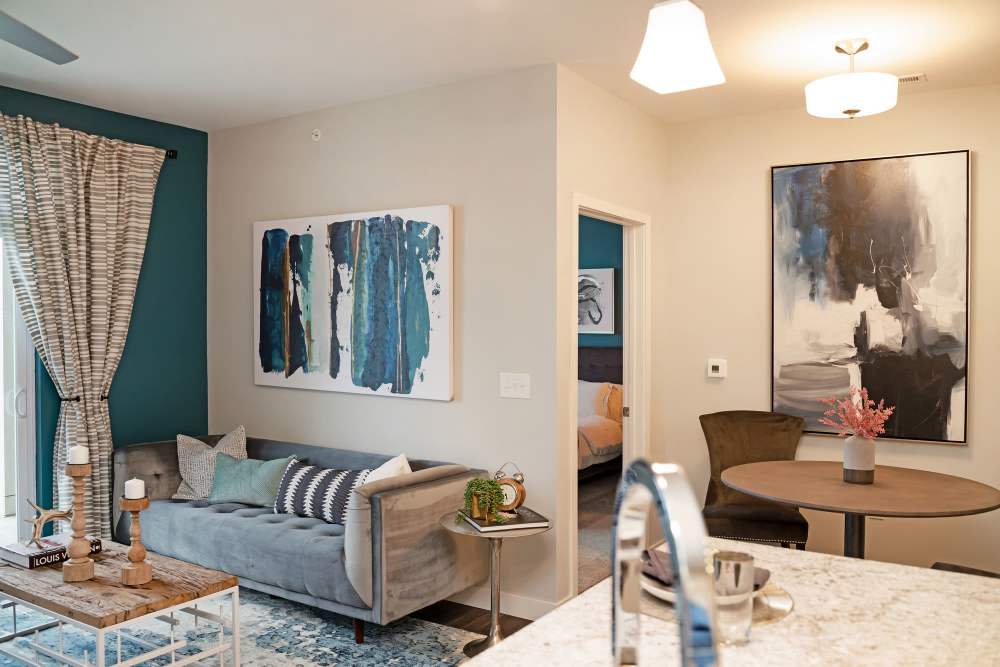 living and dining area at ((location_name}} in Avon, IN