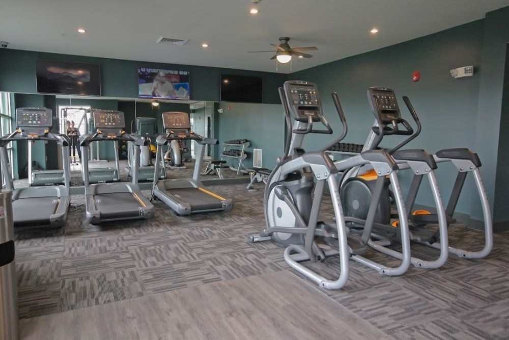 fitness center at ((location_name}} in Avon, IN