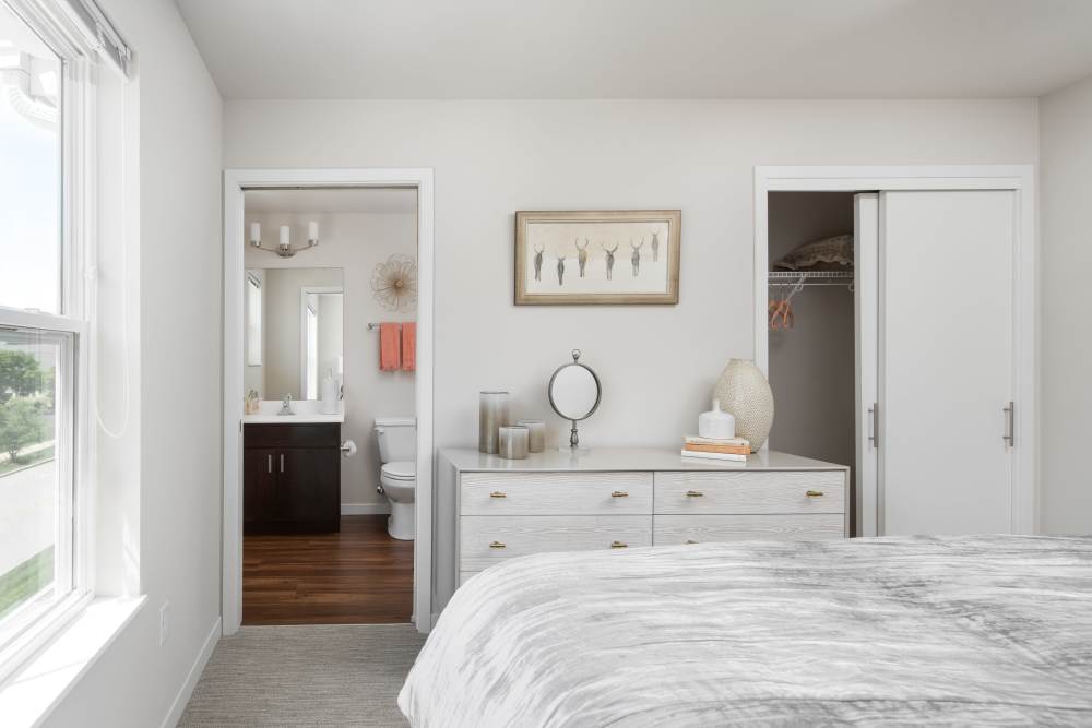 Spacious bedroom at ((location_name}} in Brown Deer, WI