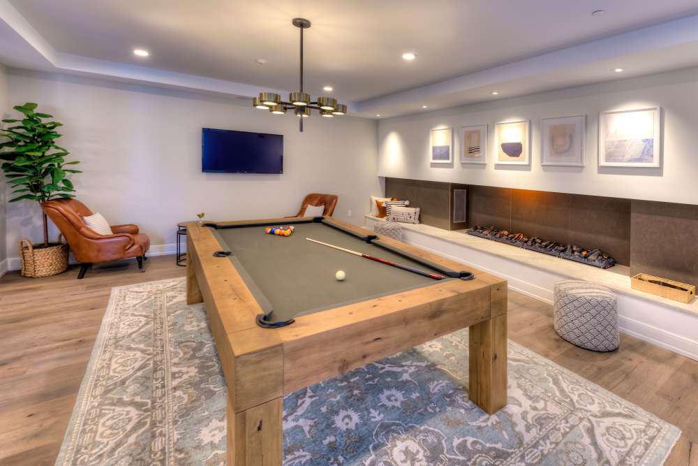 Pool table at Ellison in Des Plaines, Illinois