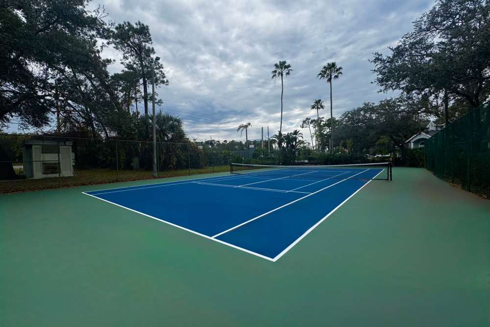 Tennis courts at Fourteen01 Apartments in Orlando, Florida