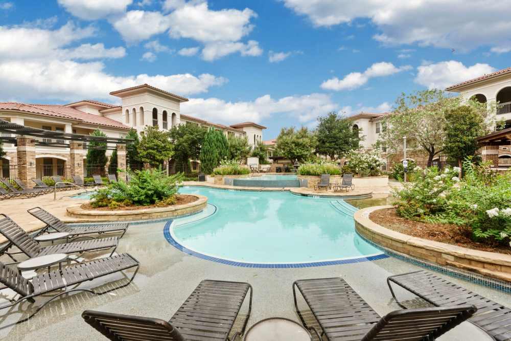 Sparkling swimming pool at Renaissance At North Park in Lubbock, Texas