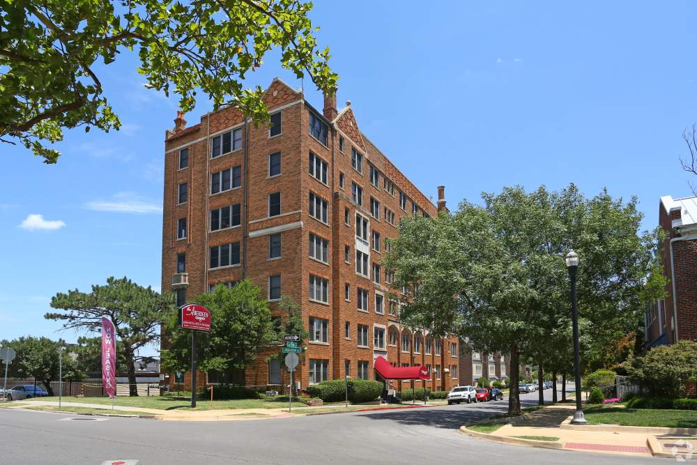 Exterior of The Aberdeen in Oklahoma City, Oklahoma