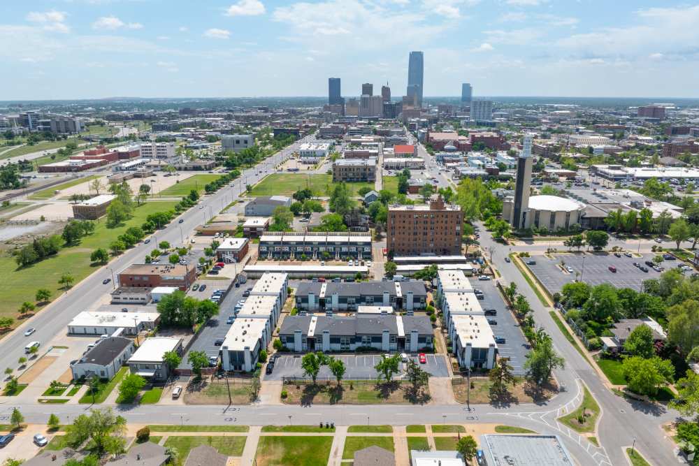 The neighborhood surrounding The Aberdeen in Oklahoma City, Oklahoma