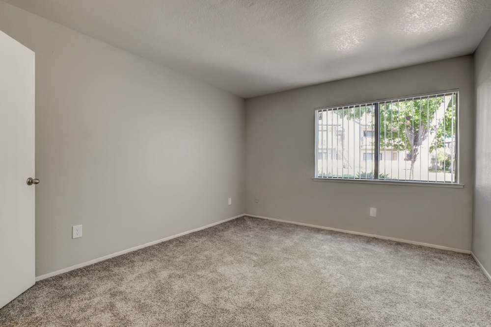 Spacious room at Twin Creeks in Antioch, California