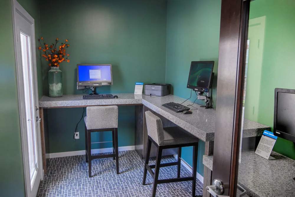 Business center at Villas at Bailey Ranch Apartment Homes in Owasso, Oklahoma
