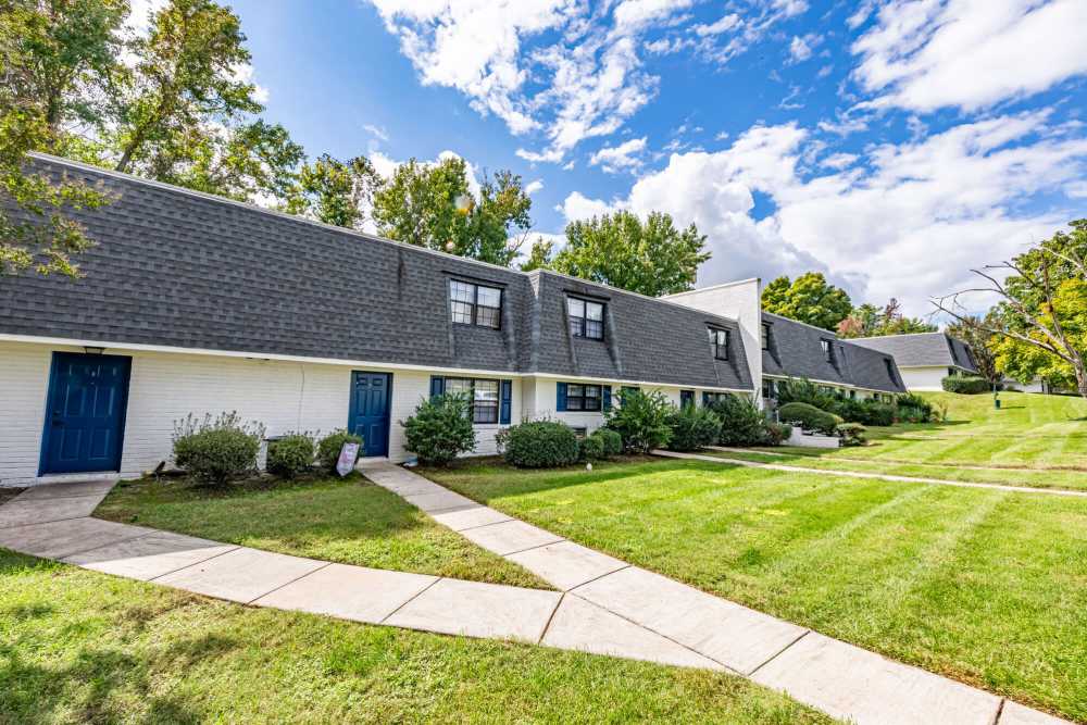 Lots of walking paths and green lawn at Huffman Mill Townhomes in Burlington, North Carolina,