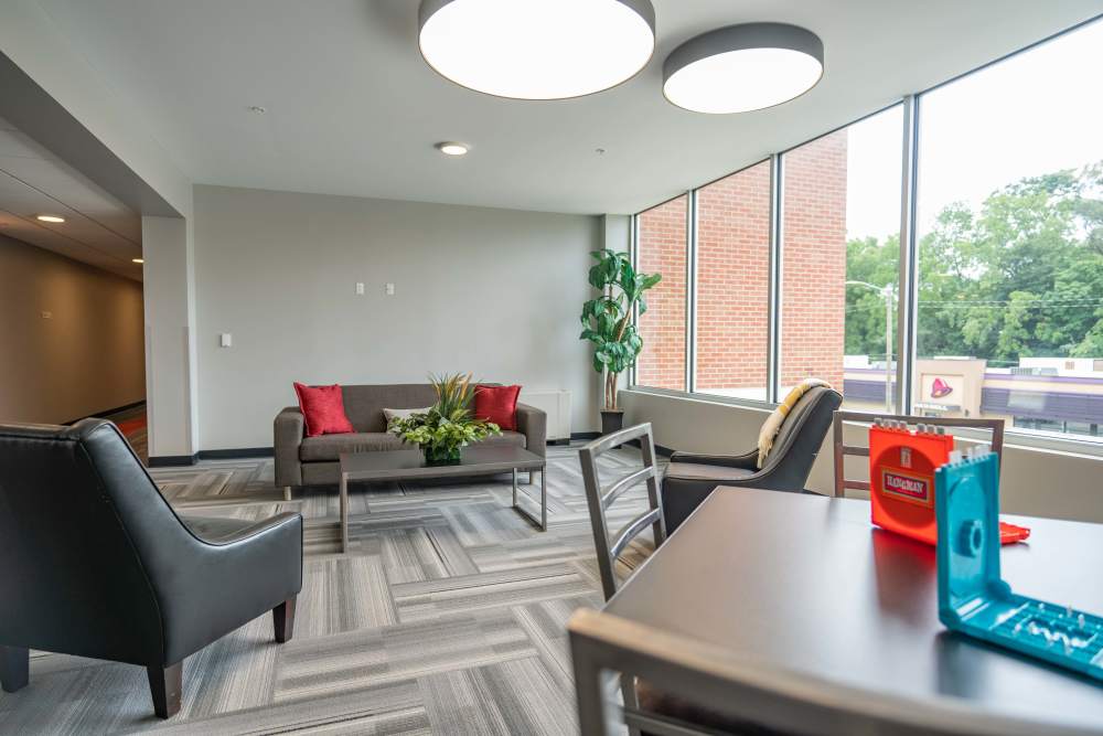 Lounge area in the club house at Diamond Place I in Grand Rapids, Michigan