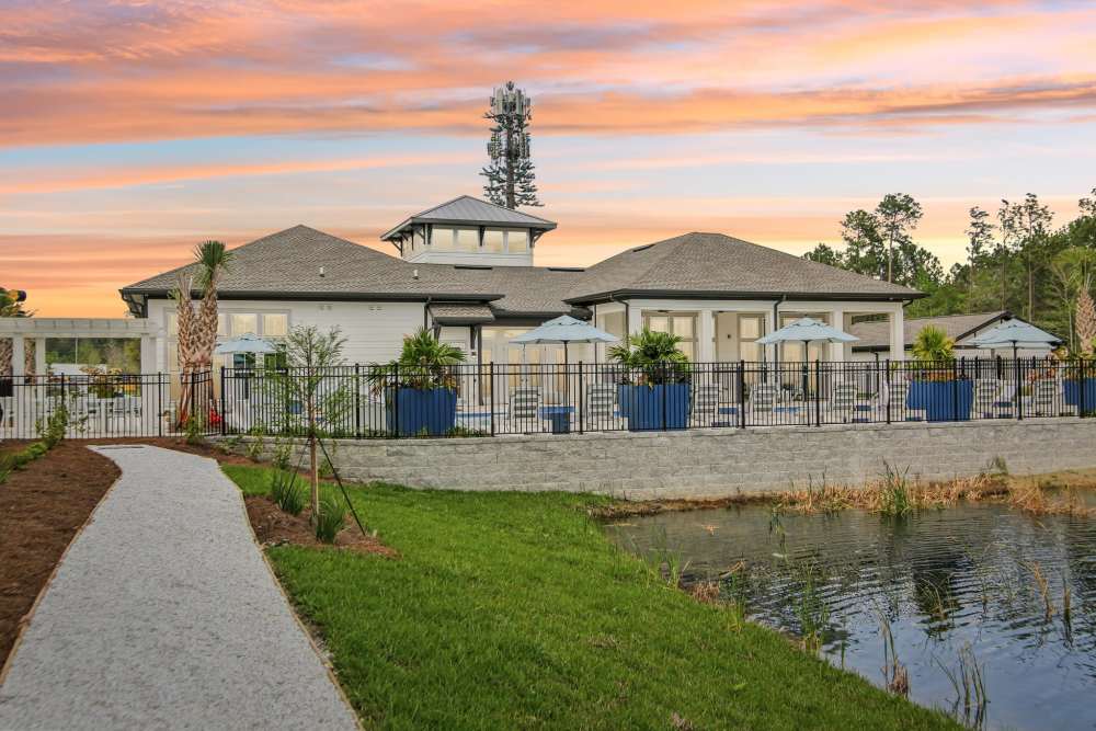 Back of clubhouose overlooking the water at Avion Apartments in Jacksonville, Florida
