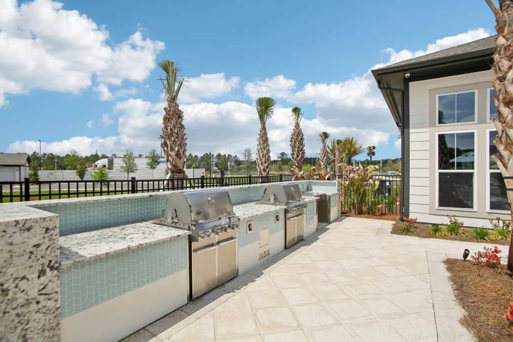 Grilling stations at Avion Apartments in Jacksonville, Florida