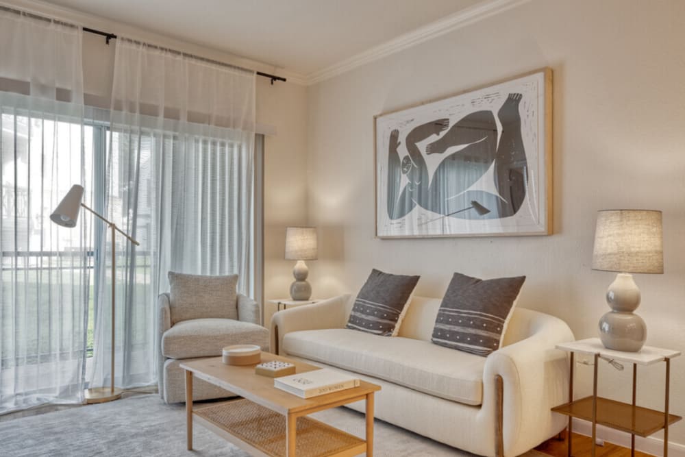 Living Room with a coffee table and photo on the wall.